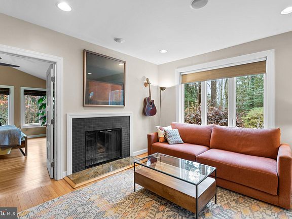 5th image of 103 Cove View Trl