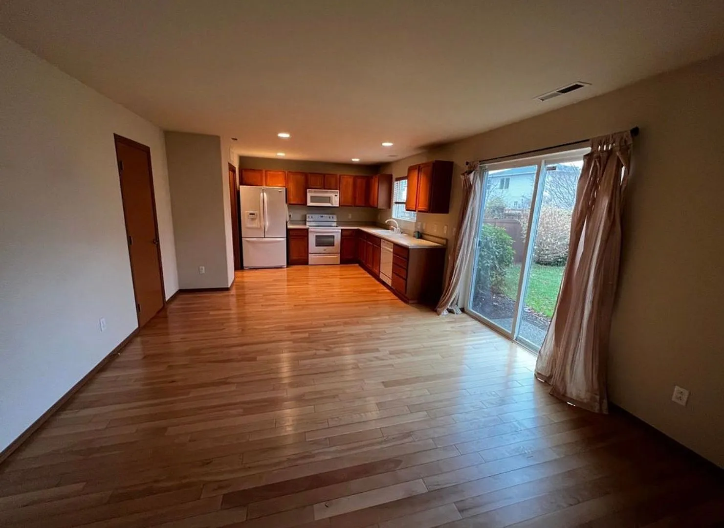 Spacious 3-Bed, 2-Bath Home Near Kentlake High School | Great Location! — Photo 2