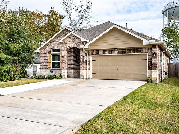 3rd image of 3715 Venze St