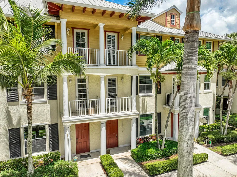 152 Caravelle Dr