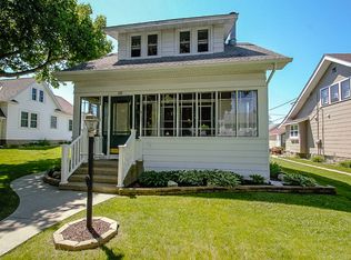 209 Wilson Ave, Waukesha, WI 53186