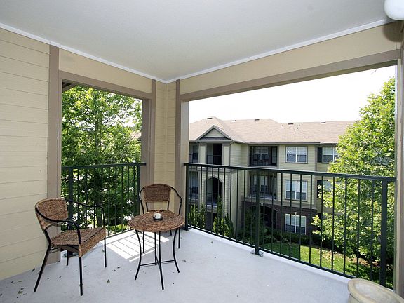 2nd image of 7800 Point Meadows Dr APT 738