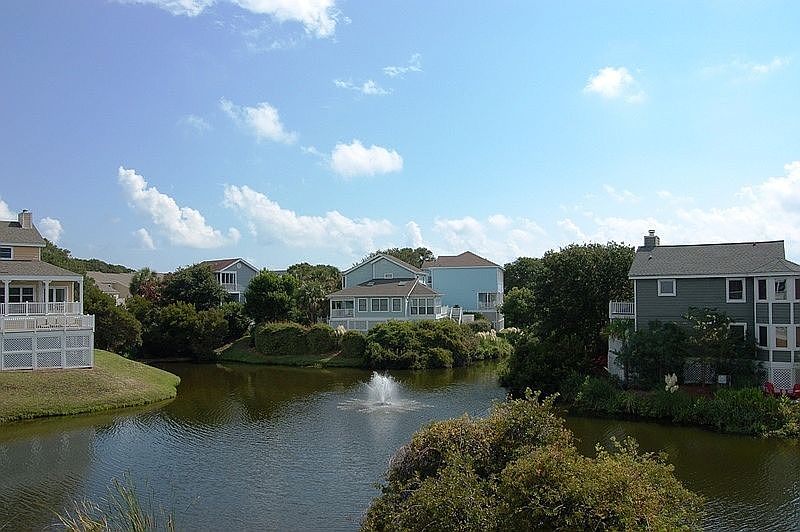 2nd image of 21 Pelican Reach