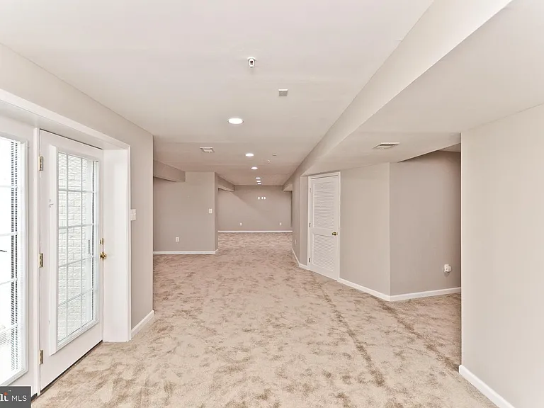 8006 Kingsmill Rd — Photo 35