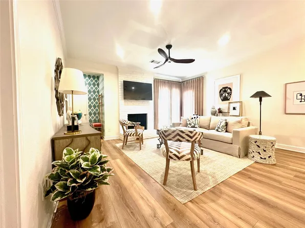 2001 Bering Dr APT 7L, Houston, TX 77057