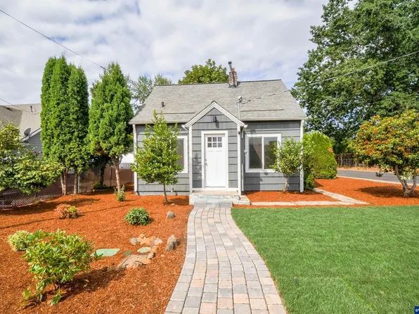 251 NW Douglas St, Dallas, OR 97338