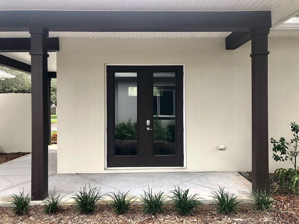 1st image of 733 SW 15th St