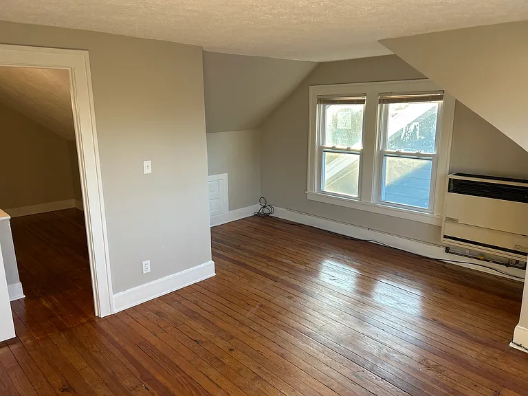 10425 Baltic Rd #3 — Photo 7