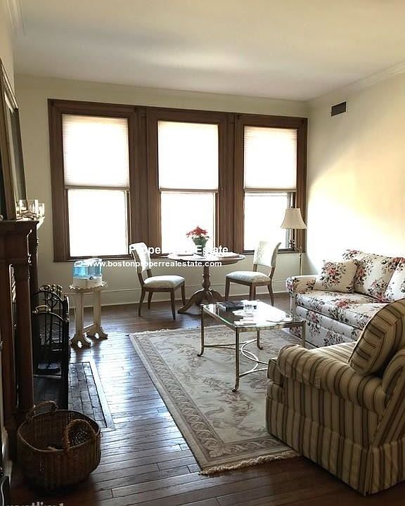 280 Commonwealth #307 Boston - Back Bay Unit Photo 7 (1)