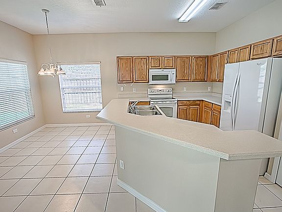 5th image of 1234 Longville Cir