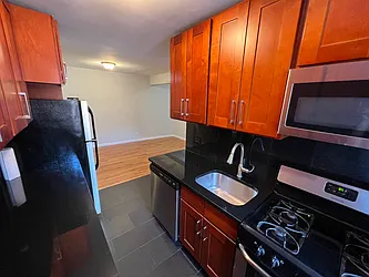 Rented by Sterea Agency