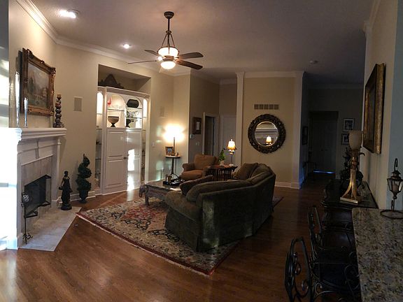 3rd image of 13320 Pennsylvania Ct