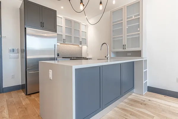 Rented by The KCI Group | media 2