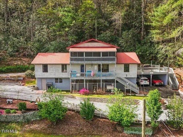814 Dogwood Dr, Erwin, TN 37650