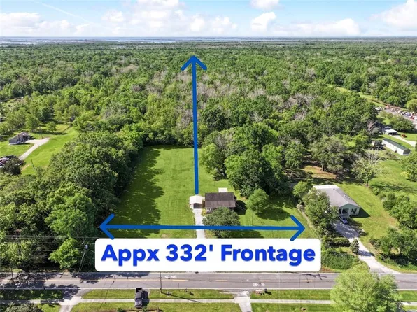 1558 Bayou Rd, Saint Bernard, LA 70085
