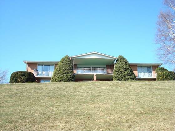 1st image of 317 W Primrose Dr