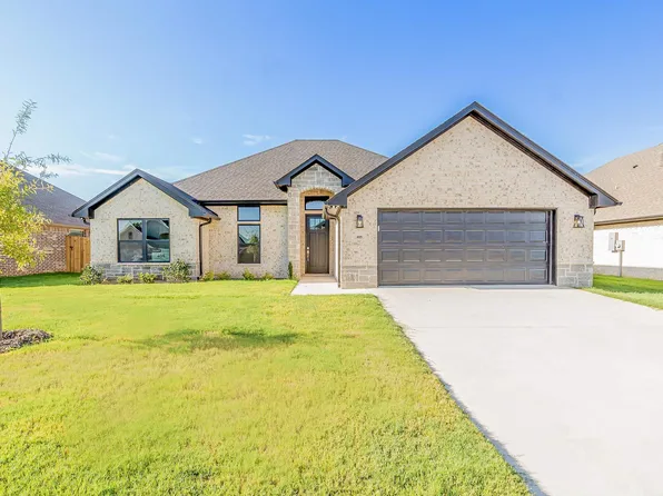 405 Meadows Ct, Chandler, TX 75758