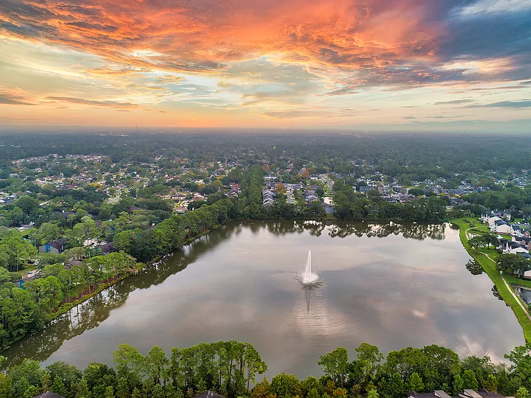 MAA Mandarin Lakes — Photo 7