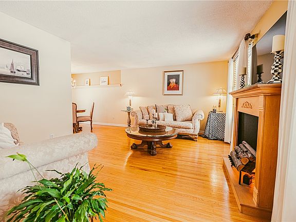 5th image of 52 Elmford Rd