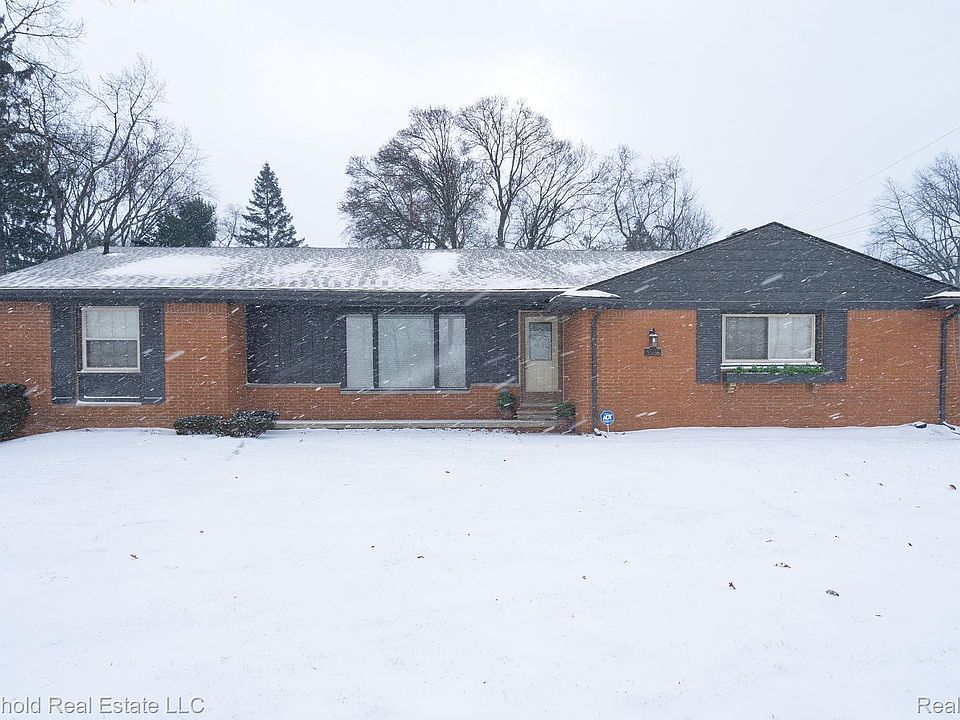 1st image of 5595 Old Orchard Trl