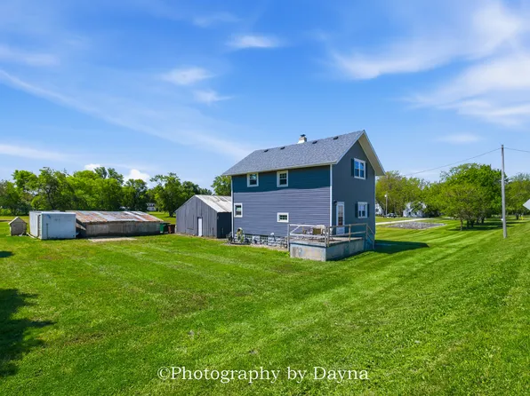 250 W Frontage St, Sheldon, IL 60966