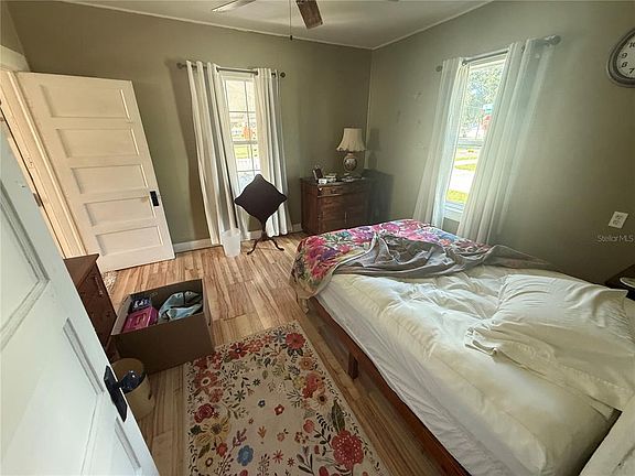 4th image of 321 CASSADY STREET