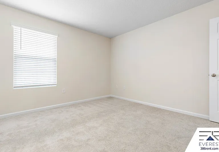 41 Temple Dr — Photo 19