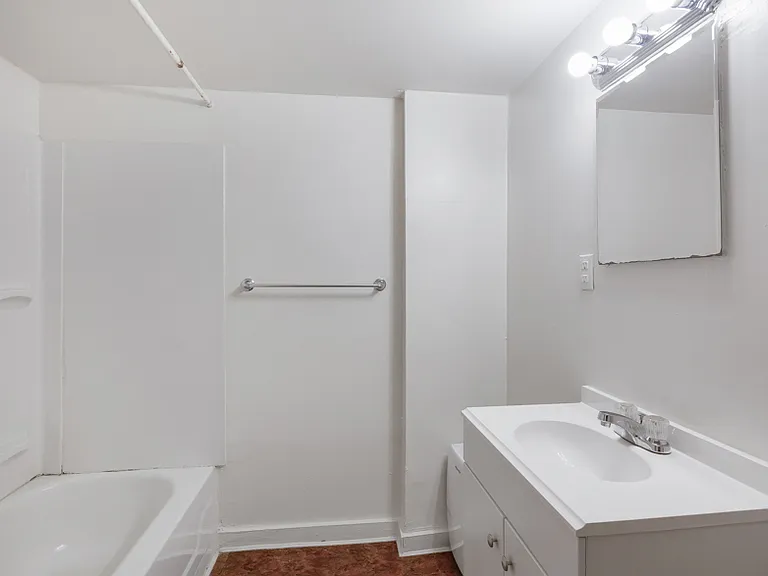 3510 Lancaster Ave #1E — Photo 3