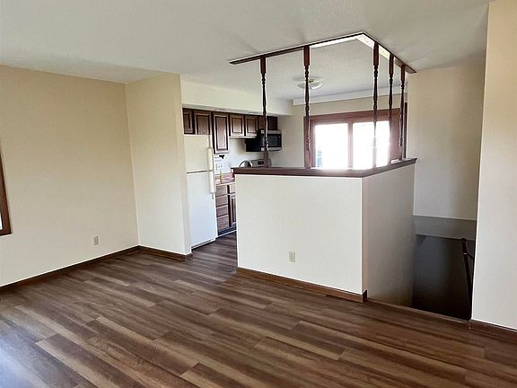 3rd image of 2202 Racine Ave