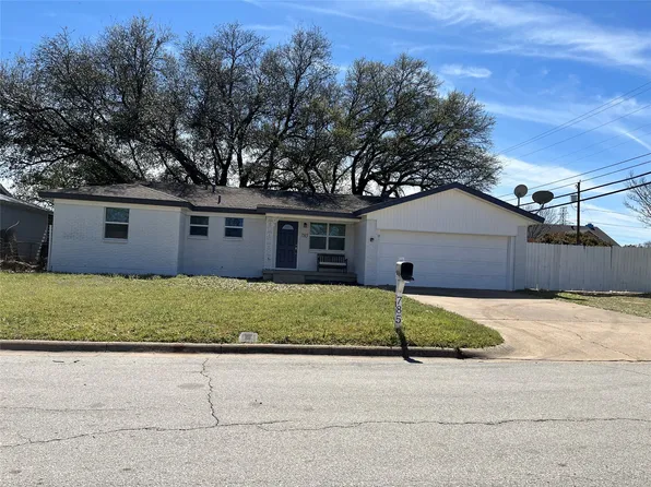 785 Betty Ln, Hurst, TX 76053