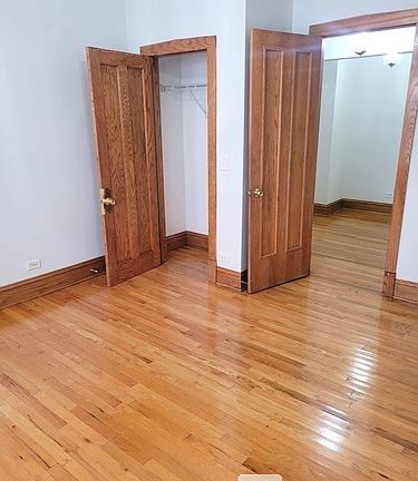 4th image of 2056 N Lawler Ave #2