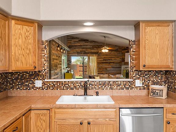 3rd image of 4903 Edna Ct
