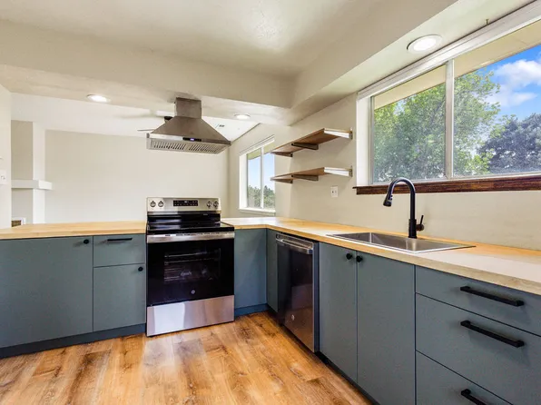 9 Beckwith Pl, Longmont, CO 80501