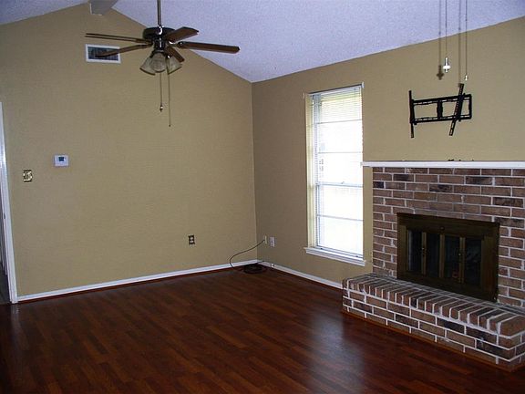 4th image of 19411 Long Lake Dr