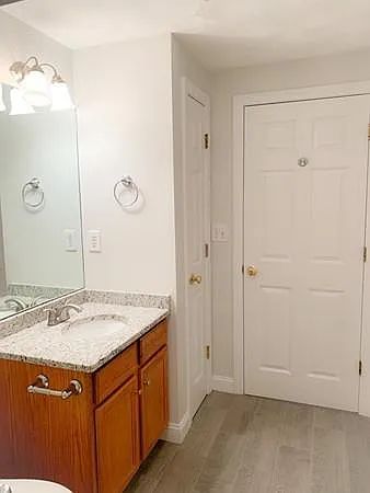 1835 Middlesex St — Photo 24