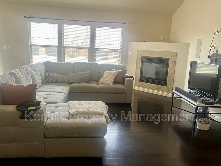 11114 S Aspen Gate Ct — Photo 13