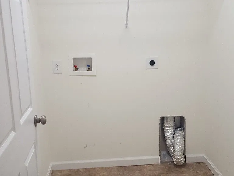 813 3rd Ave — Photo 3