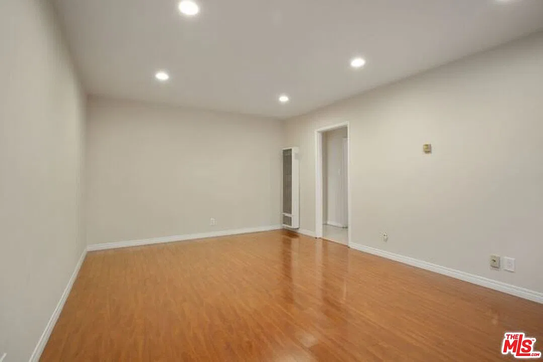 2 bed, 1.0 bath, 1000 sqft, $2,895 — Photo 4