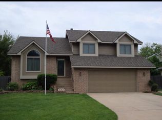 9823 W Savannah St, Wichita, KS 67215