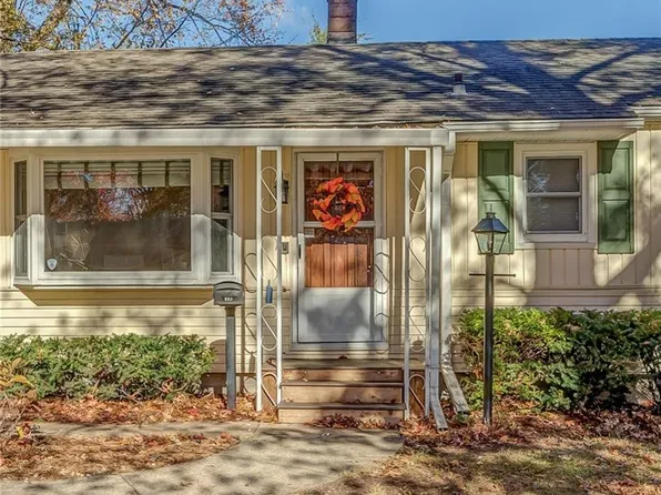 608 W 90th Ter, Kansas City, MO 64114