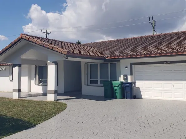 9835 SW 56th St, Miami, FL 33165