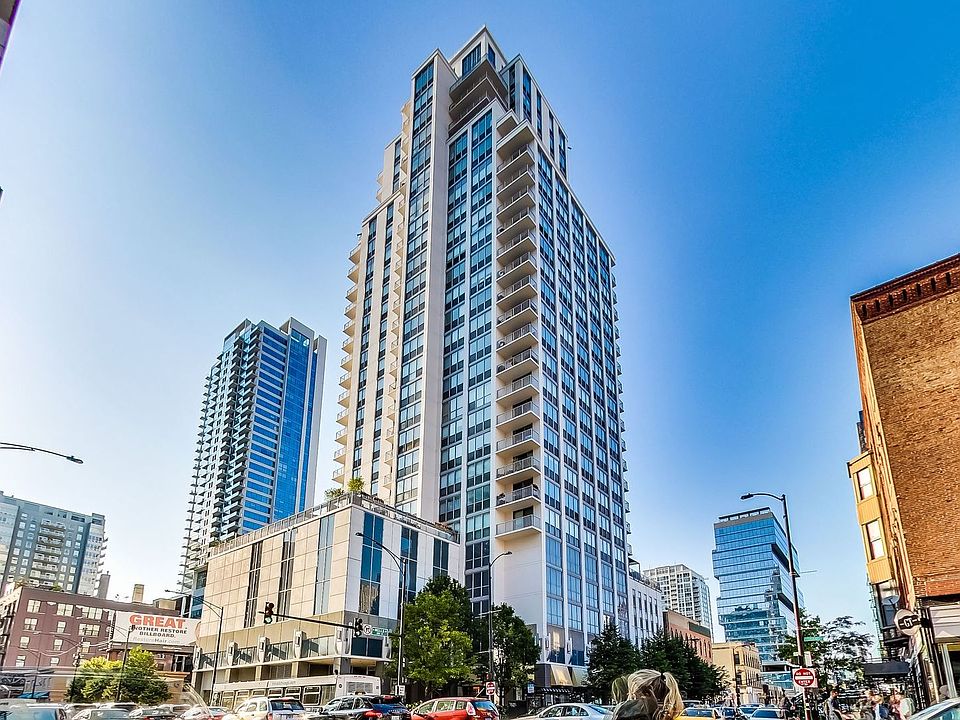 1st image of 200 W Grand Ave APT 2104