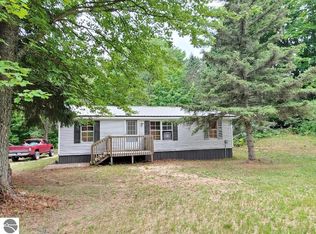 10911 N Hodenpyle Dam Rd, Mesick, MI 49668