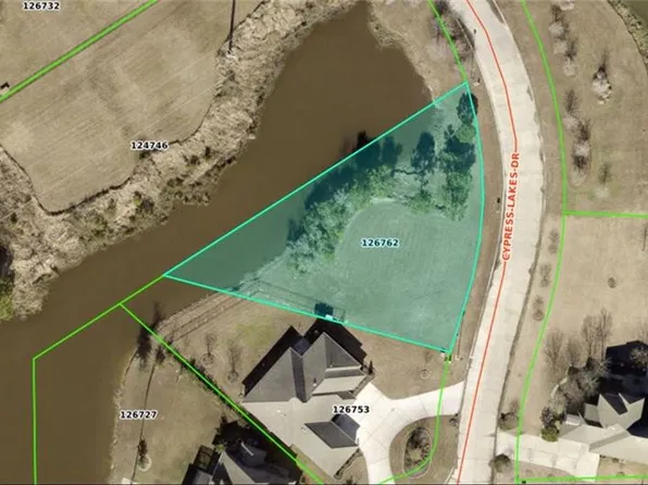330 Cypress Lakes Dr, Slidell, LA 70458