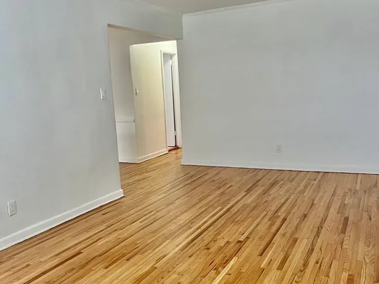 31-14 71st St #2 — Photo 7