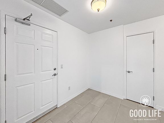 3rd image of 427 9th Ave Unit 509
