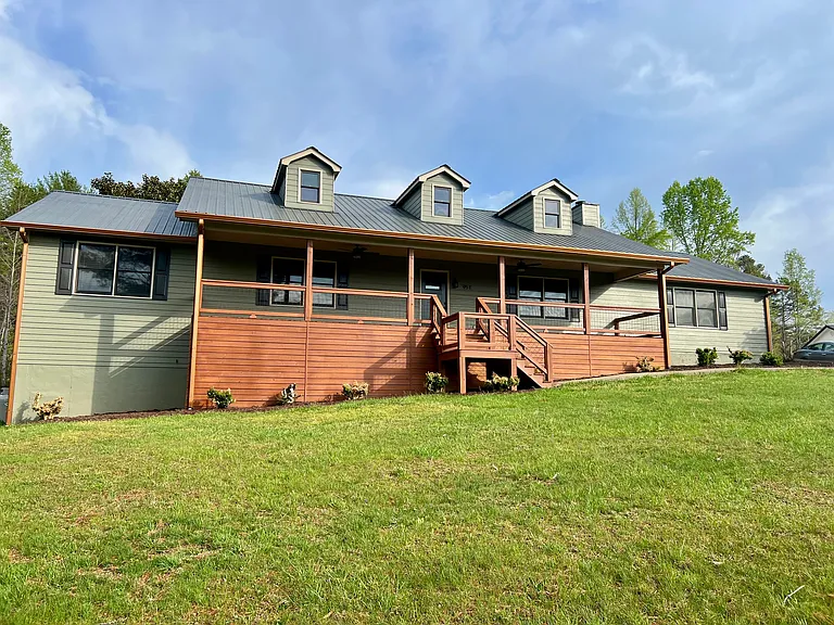 951 Elrod Rd — Photo 3