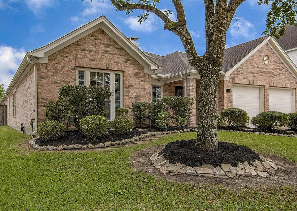 1st image of 2208 Cambridge Shores Ln