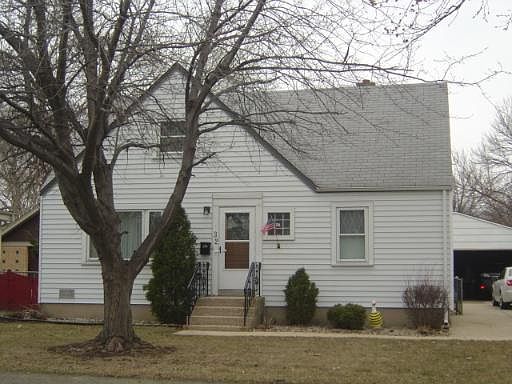 1st image of 32 Hayes Dr