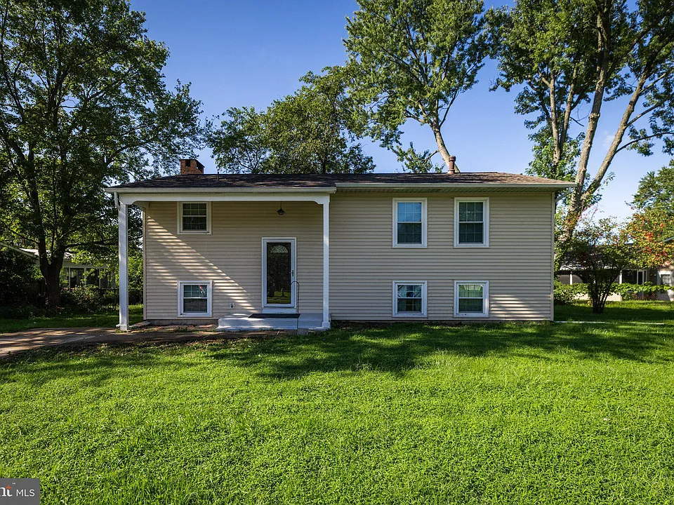1203 Pinefield Rd